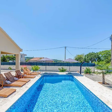 Half Moon Villa